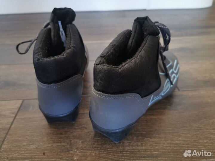 Лыжные ботинки 37.5