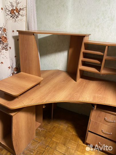 Угловой Компьтерный стол