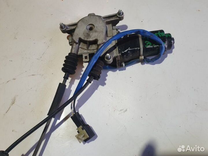 Стеклоподъемник задний правый Kia Spectra седан