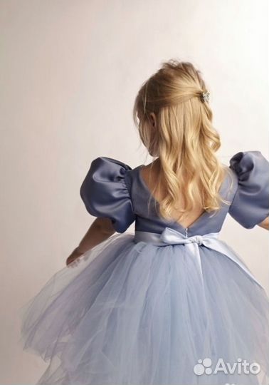 Нарядное платье для девочки 5-6 лет