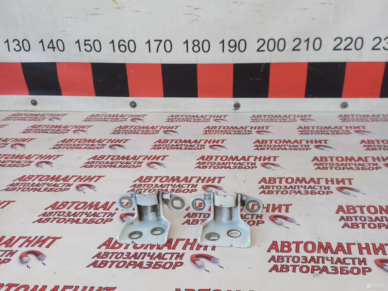 Петля двери задней правой Рено Аркана