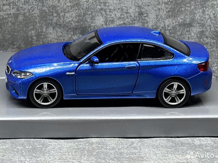 Моделька bmw m2 1/36 mobicaro blye
