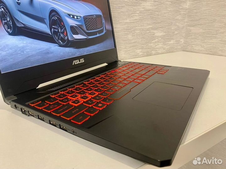 Asus Tuff Ryzen 7-3750H/GTX 1650/8 GB DDR4/SSD