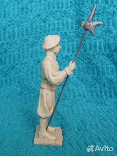 Статуэтка рейтера охраны Папы Римского