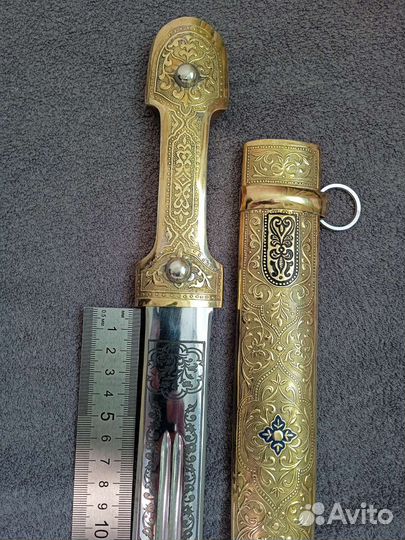 Кавказский кинжал