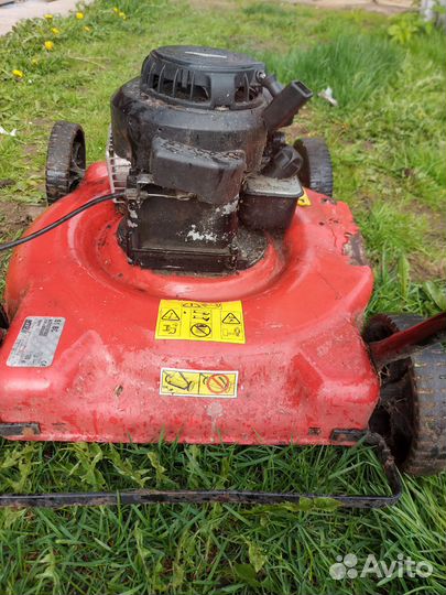 Газонокосилка бензиновая
