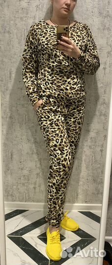 Спортивный костюм новый