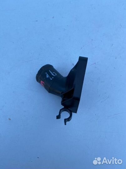 Крышка термостата Nissan Note E11 1.6