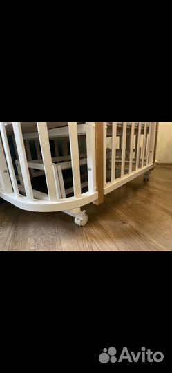 Детская кроватка Incanto Nuvola с маятником