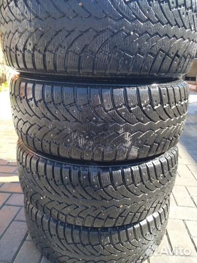 Pirelli Formula Ice 215/55 R16 97T