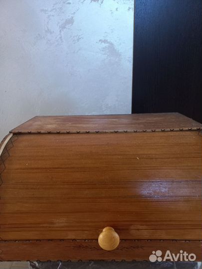 Хлебница деревянная