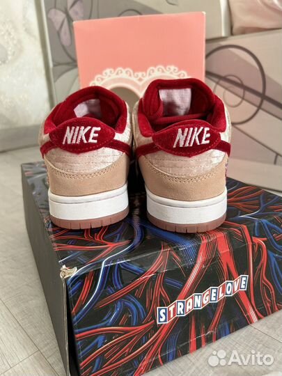 Кроссовки nike dunk sb Strange Love