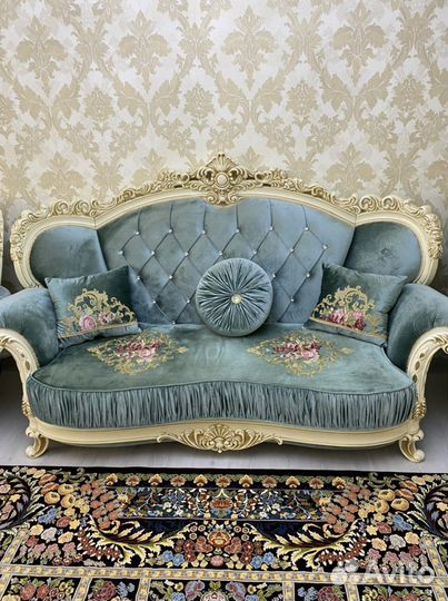 Диван три короны