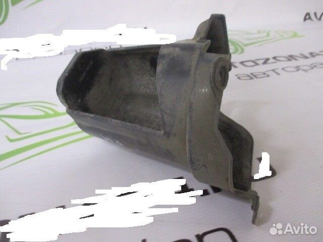 Кронштейн фары противотуманной правой Toyota Land