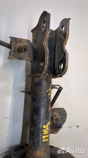 Амортизатор подвески правый передний Nissan Pathfinder