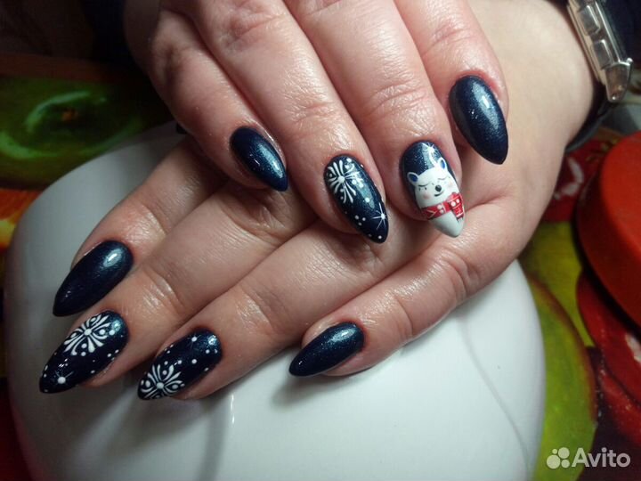 Маникюр, педикюр, укрепление, наращивание ногтей