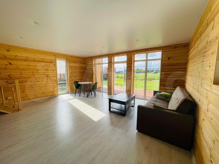 Коттедж 115 м² на участке 6 сот.