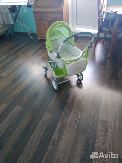 Продаю детскую игрушечную коляску для куклы