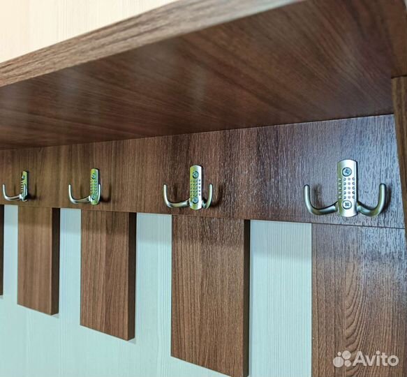 Вешалка в прихожую настенная 600 мм