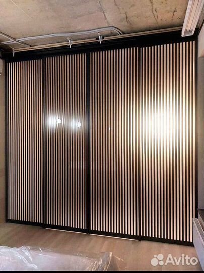 Стеклянная перегородка для зонирования