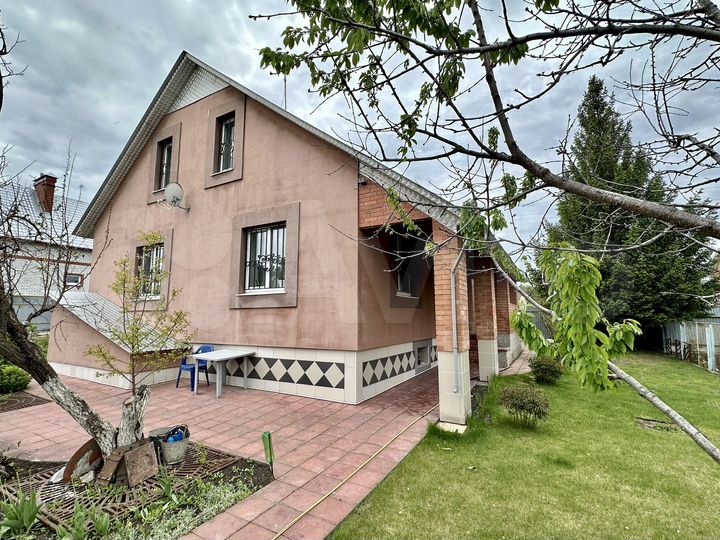 Дом 186 м² на участке 12 сот.