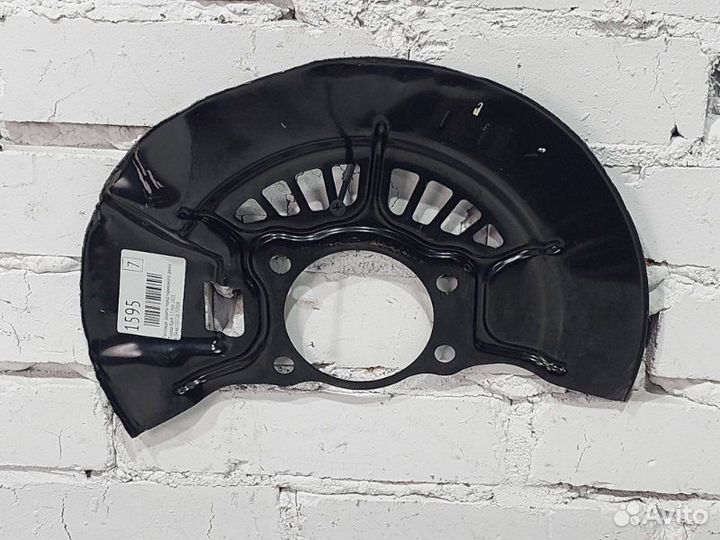 Тепловая защита перед тормозного диска передняя