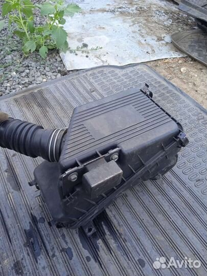 Корпус воздушного фильтра Тойота Королла ае100