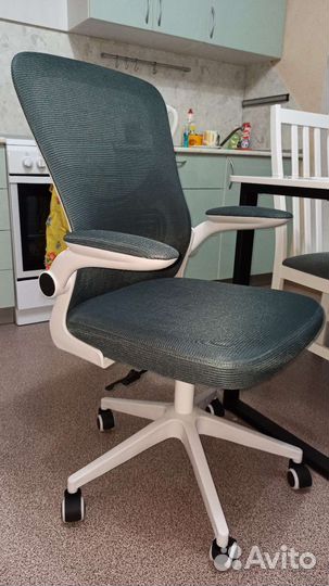 Офисные стулья бу на колесах