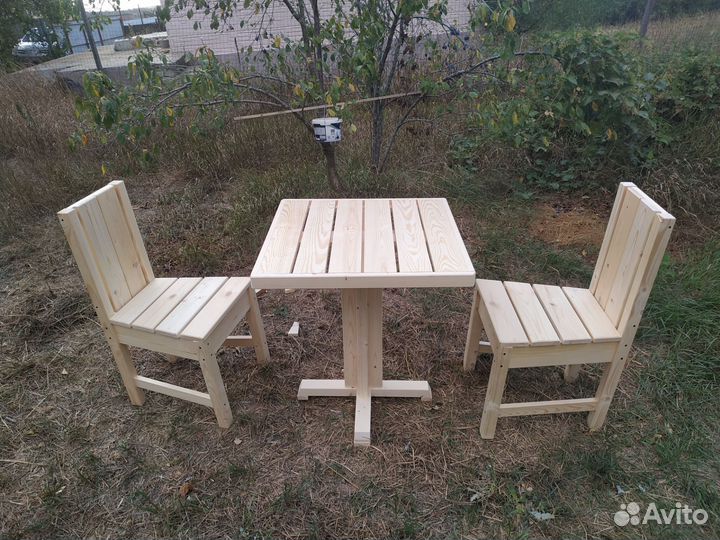 Мебель для дачи из массива дерева