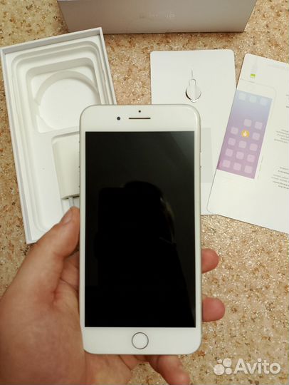 iPhone 8 Plus, 64 ГБ