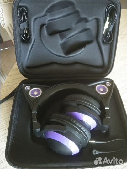 Наушники Brookstone Cat Ear