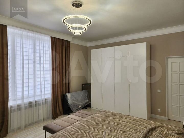3-к. квартира, 107 м², 12/12 эт.