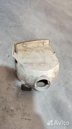 Поворотник левый Volkswagen Polo 3 1998 953049B