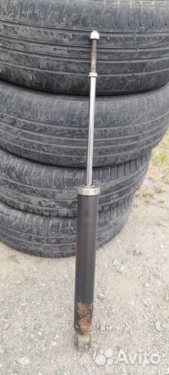 Задний амортизатор Hyundai Santa fe 1 (sm)