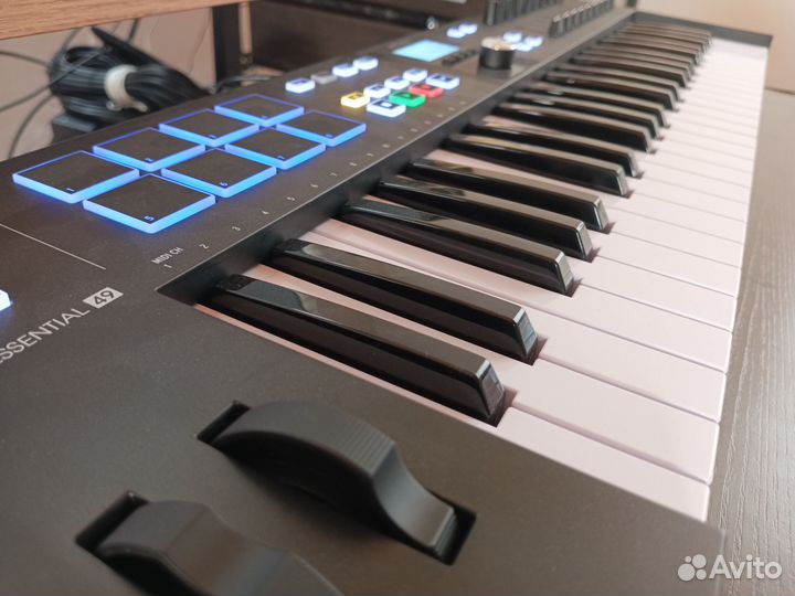 Midi клавиатура Arturia KeyLab Essential 49 mk3