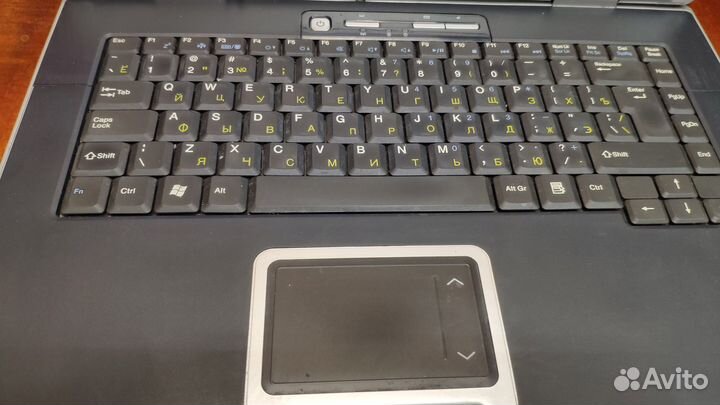 Ноутбук iRu Intro-7154W