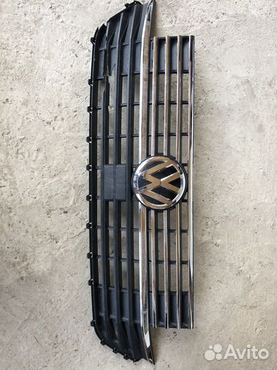 Решетка радиатора volkswagen carawella