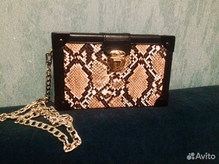Клатч под змею