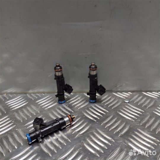 Форсунка топливная Renault Sandero 2 K7M812 2015