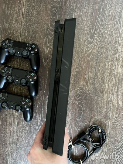 Sony PS4 slim 1tb