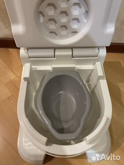 Горшок туалет со звуками fisher price