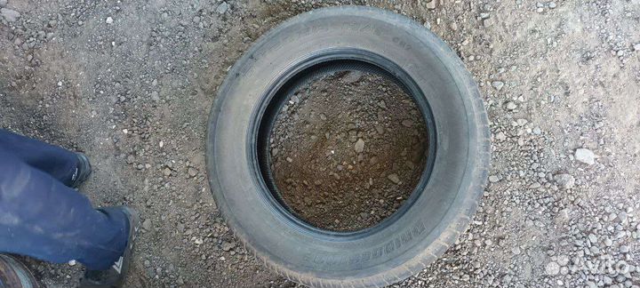 Bridgestone Dueler H/T D687 225/65 R17