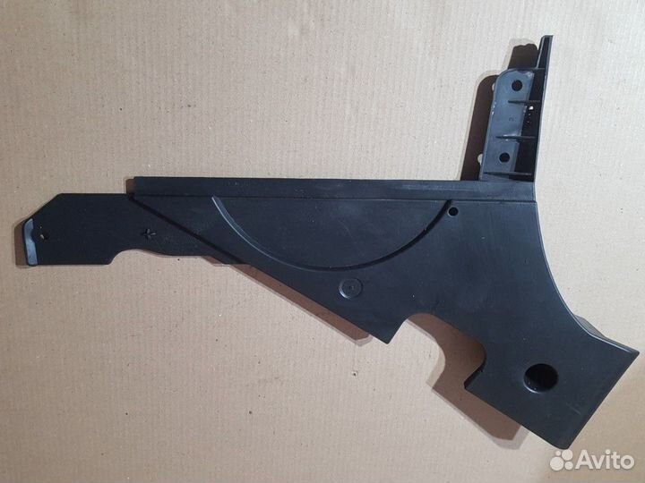 Кожух топливного бака левый Bmw 5 F10 N52B30 2012