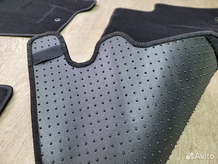 Коврики в салон Land Rover Discovery 3 Ковроли LUX