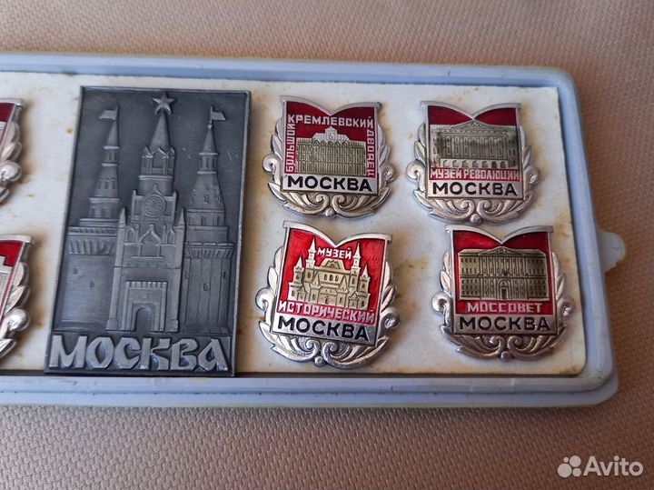 Набор значков 