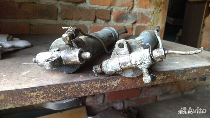 Цилиндр гидравлический бу