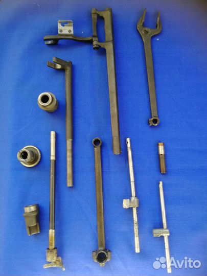 Челнок, корпус челнока, челночное устройство