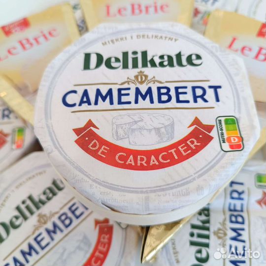 Сыр Камамбер в дереве