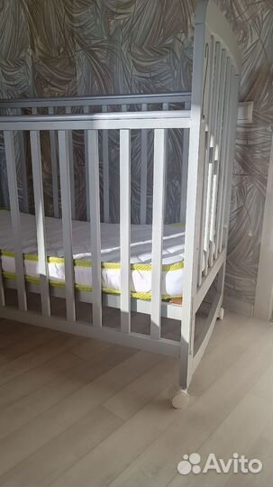 Детская кроватка