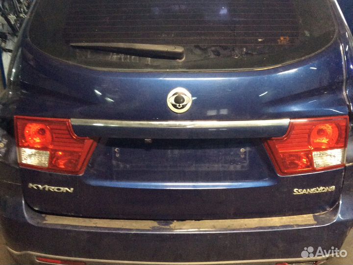 Фонарь задний крышки багажника Ссанг енг Кайрон